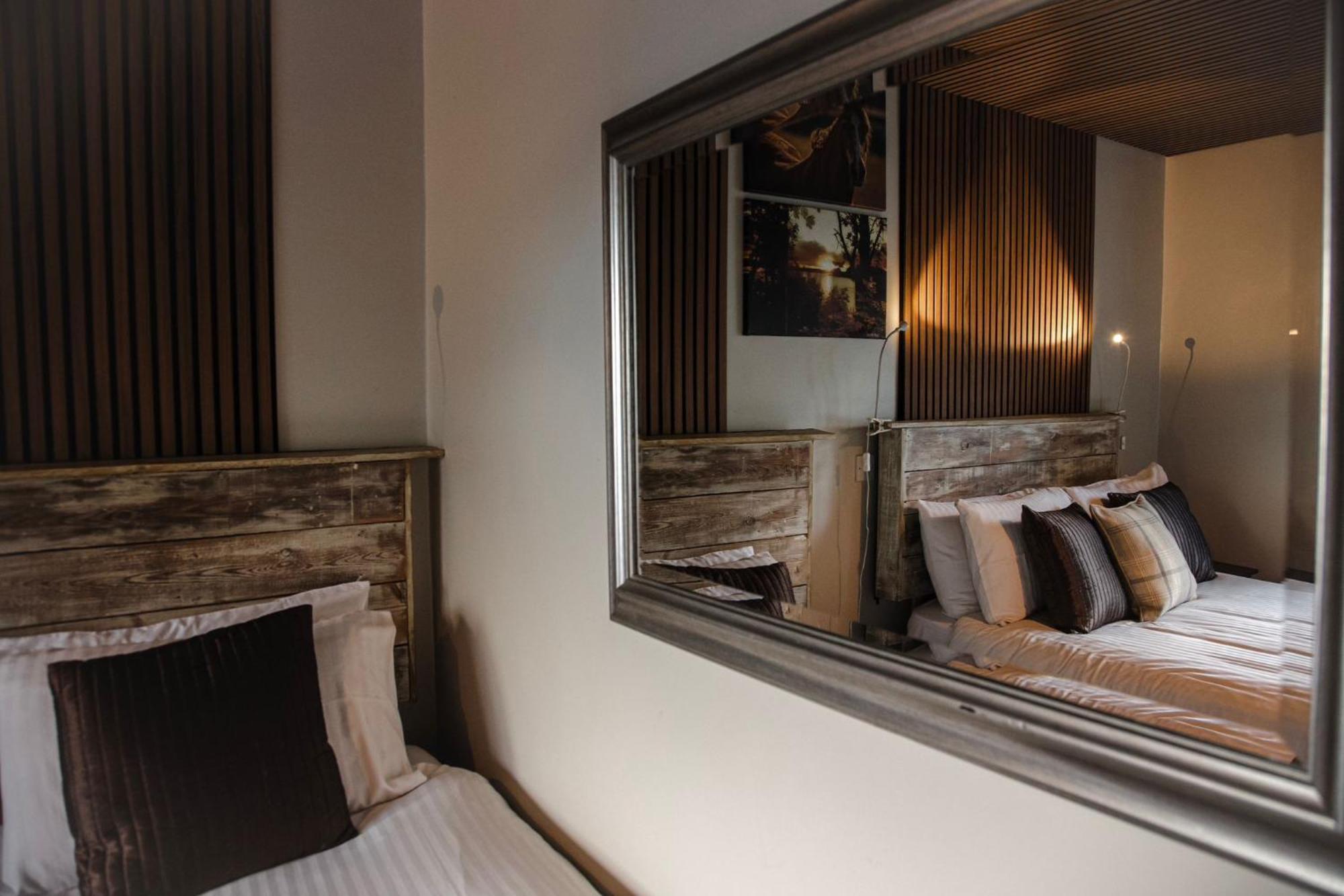 Grains Bar Hotel Олдхам Экстерьер фото